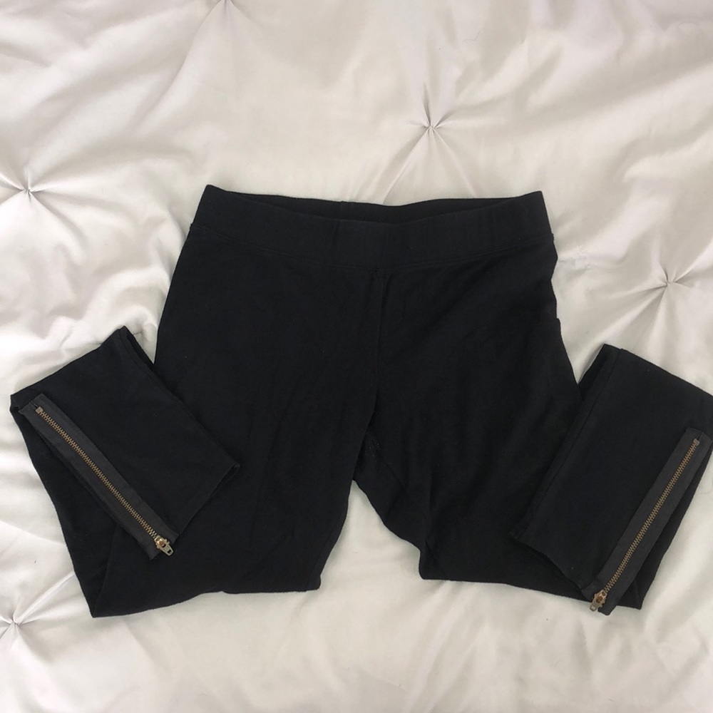 American Eagle leggings with zipper detailing